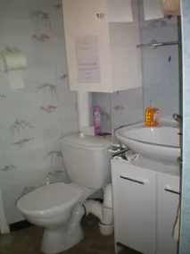 T2 dans maison de village - Image 3