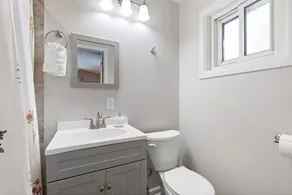 Bright \"Mid-Century Modern\" Ranch - Image 5