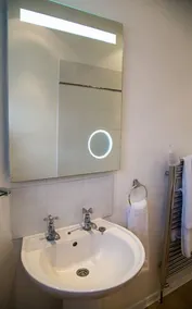 Harrogate Elite Living, Platinum Apartment - Image 4