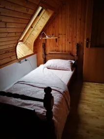 Holiday house-nature-forest-sauna-jacuzzi-views - Image 5