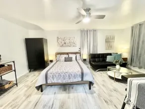Tranquil Guest House with Private Patio, Parking - Image 5