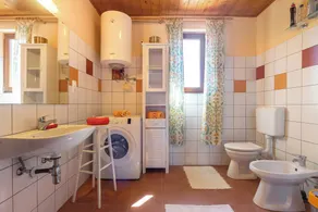Lakeside Serenity House - Happy Rentals - Image 4