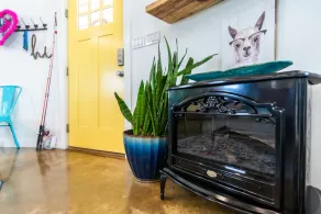HGTV-Famous Silo Stay + Llamas Near Waco - Image 2