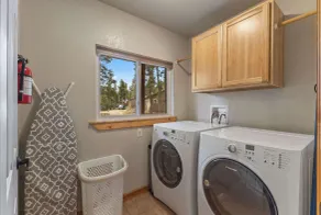 Private Mountain Retreat w Hot Tub Games &Views - Image 3