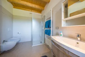 Incantevole cottage a Eckgenn con Wi-Fi, vista sulle montagne, giardino e terrazza - Image 3