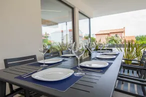 Modern villa with private pool near the sea - Image 2