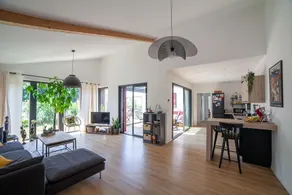 Magnifique Maison Neuve Avec Piscine et Parking Privé - Image 5