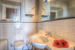 BEACH HOUSE CAMOGLI Nel cuore con vista mare - Image 2
