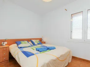 Apartment i Torroella De Montgrí med 2 sovrum som kan rymma 4 - Image 3