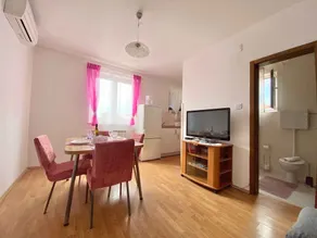 Holiday apartment mit Klimaanlage und Balkon - Image 2