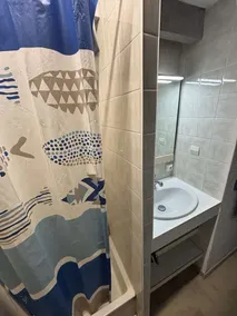 122 - Joli appartement pour 5 à 6 personnes avec vue sur le lac - Image 2