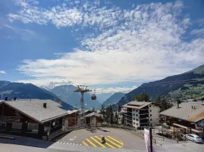 2 værelses lejlighed nær starten af skiliften Médran.<br><br>Sammensætning:<br><br>• Stue med sofa - Image 5
