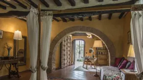 Beautiful villa in the heart of Mugello. Pool, jacuzzi, sauna. - Image 4