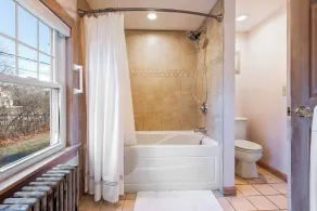 Ogunquit Village 4BR Walk to Beach, Dining & Town Center - Image 3