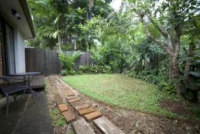 Private room and ensuite - Image 5