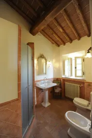 Typisk toscanske hus. Fantastisk udsigt over Lucca.Private park / garden.WIFI. - Image 4