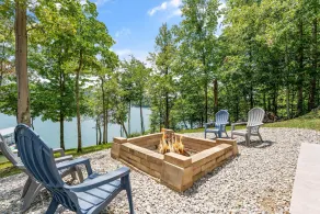 🍁Fall Foliage 3Nt Min!🎃 Stunning Views, Private Dock, 5Acres, Fire-Pit & Kayaks! - Image 4