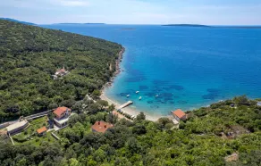 3 Bedroom Beach Front Apartment In Cres - Image 5