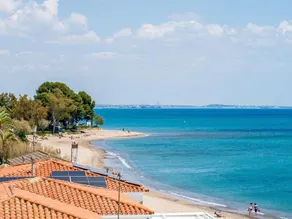 Dream vacation on the Mediterranean beach - Image 4
