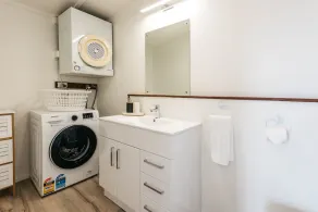 Sol Spa Oasis - Surfdale Holiday Home - Image 3