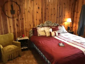 The High Country Hobo Preserve: Rustic Cabin - Image 4