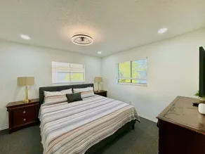 Near Fort Myers Beach • 2BR • 2BA • Grill - Image 3