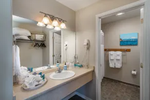 Coupeville Coveland Suite #3 - Image 2