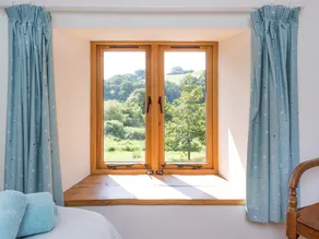 SALTERS, pet friendly, character holiday cottage in Crediton - Image 4