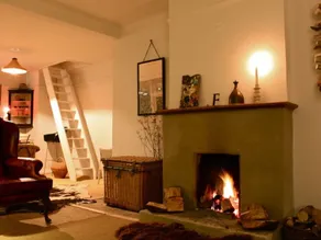 Endroit à couper le souffle - maison simple des années 1930 avec feux de bois et couchers de soleil incroyables - Image 2