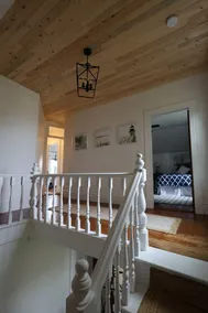 The Cove House- completely renovated 1910 beach house - Image 5