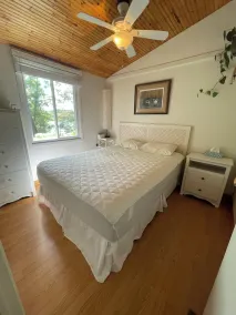 Lakefront Cottage in Kawartha Highlands Provincial Park - Image 3