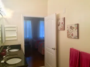Homelike Waterview-condo 2BR/2BA with elevator 10 min to Disney - Image 5