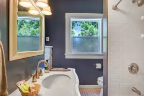 Spacious Home Near Downtown Napa - Image 3