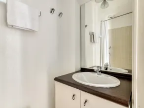8-Guest House near Mountain Trails - Image 5