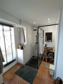Villa with swimming pool located in a condominium near Béziers - Image 2