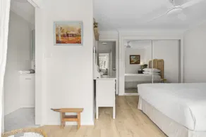 Bright Coastal Townhouse with BBQ  Courtyard - Image 4