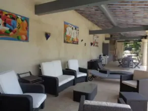 Appartement de caractère dans un mas provençal - Image 2