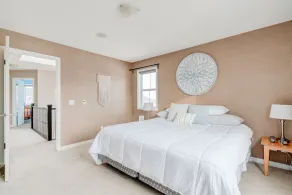 Auburn Oasis☀️near Banff*South Health*4 bdrms*4 bthrms*Sleeps 10*Has AC*2 kitchen - Image 5