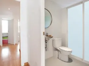 Bel appartement paisible et ensoleillé face à la mer avec une vue imprenable - Image 3