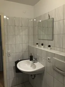 Helle, Moderne und Zentral Gelegene Wohnung - Image 2