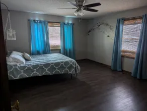 Southern IL House, dam badestamp - Image 5
