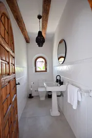 Exclusive villa on the beach front. FREE WIFI - Image 2