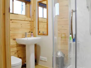 1 bedroom accommodation in Llanwnda, near Goodwick - Image 2
