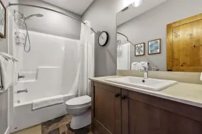 Echo Landing 35 : Charmante maison mitoyenne de 3 chambres avec piscine privée bain à remous - Image 3