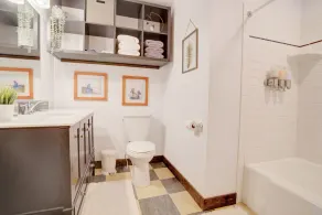 Lovely Spacious Home In Downtown White Salmon - Image 3