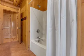 Perfect Waterfront Lake Keowee Getaway with Hot tub - Image 5