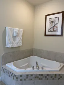 Anna Maria Beach Condo 1/1 - Image 3