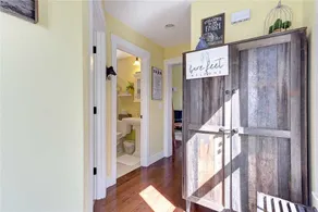 Seabrook Sweet Buttercup | Pet Friendly, Family | 2BR, Sleeps 5, Windgate Barn - Image 2