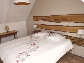 5 bedroom house with jacuzzi for 6 people in the village of Champagne - Image 4