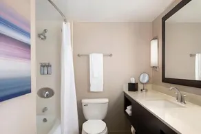 Indulge in Home Like Comfort! Near 49ers Museum, Fitness Center, Pet-Friendly - Image 4